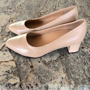 Trotters Block Heel Shoes